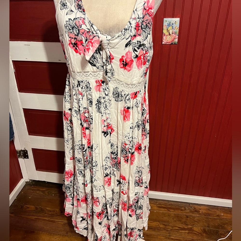 Torrid White & Pink Floral Tiered Midi Dress Size 12 NWOT - Picture 7 of 14